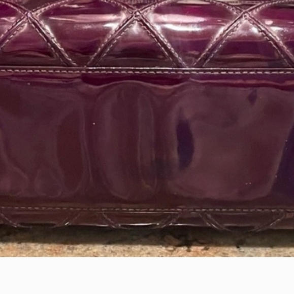 Designer CHANEL Neo Executive Patent Leather Handbag - Picture 3 of 12